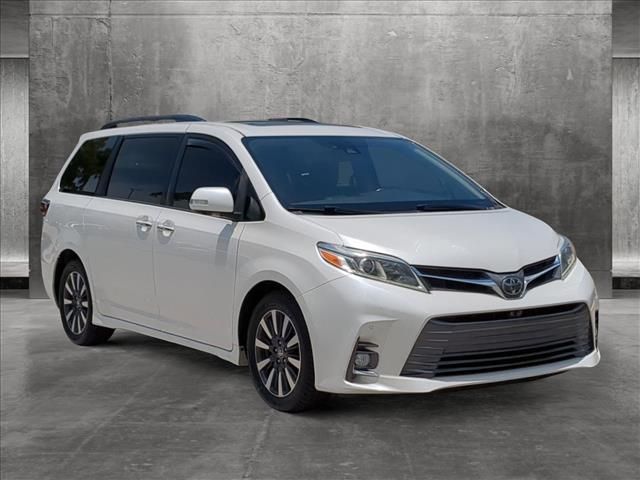 2018 Toyota Sienna Limited Premium