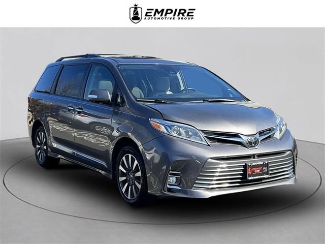 2018 Toyota Sienna Limited Premium