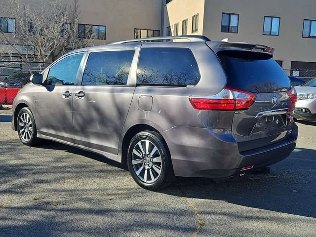 2018 Toyota Sienna Limited Premium