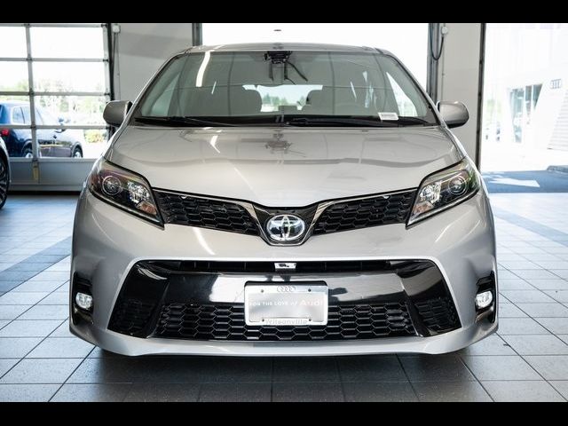 2018 Toyota Sienna SE