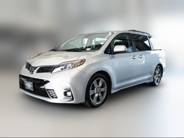 2018 Toyota Sienna SE