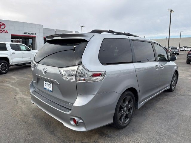2018 Toyota Sienna SE