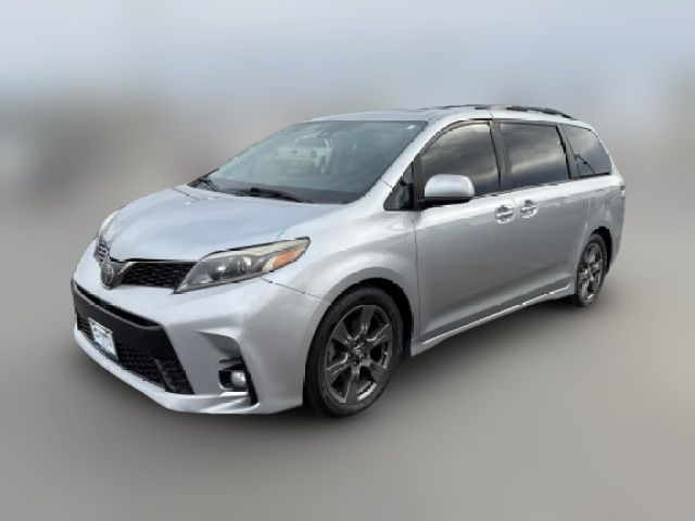 2018 Toyota Sienna SE