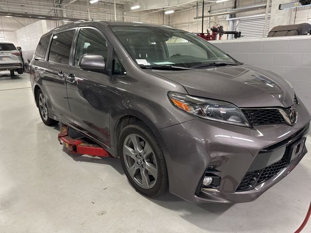 2018 Toyota Sienna SE