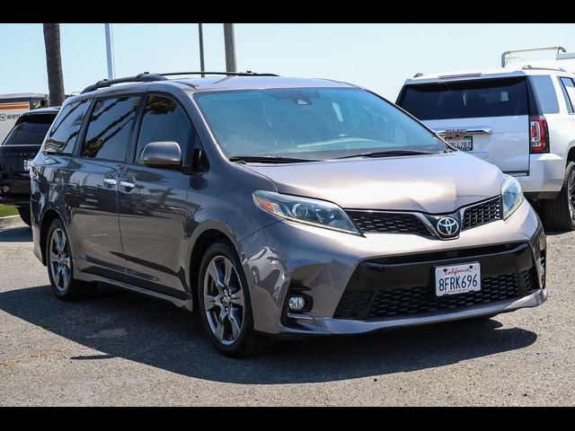 2018 Toyota Sienna SE