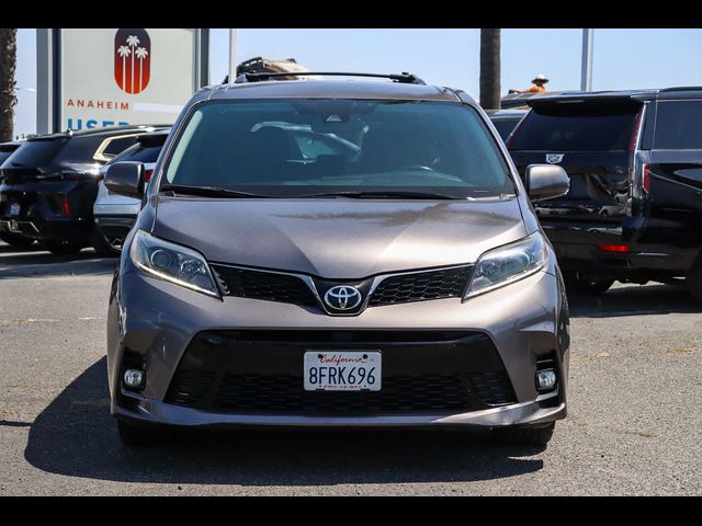 2018 Toyota Sienna SE