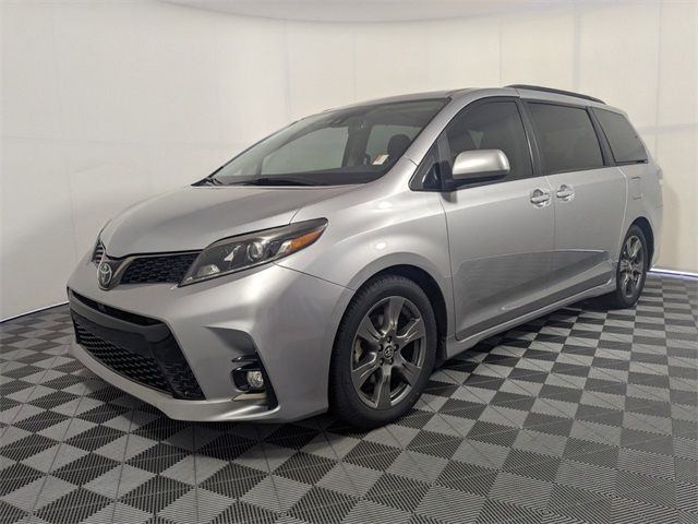 2018 Toyota Sienna SE