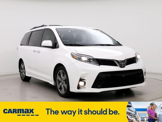 2018 Toyota Sienna SE