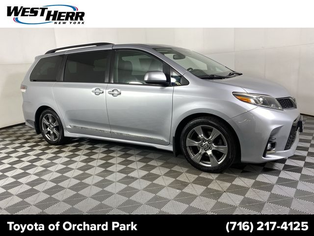 2018 Toyota Sienna 