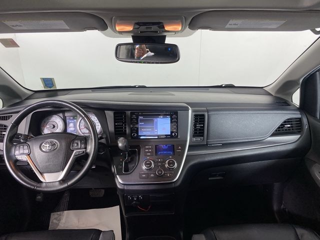 2018 Toyota Sienna 