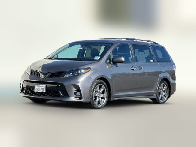 2018 Toyota Sienna 