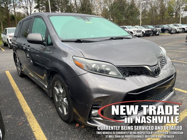 2018 Toyota Sienna SE