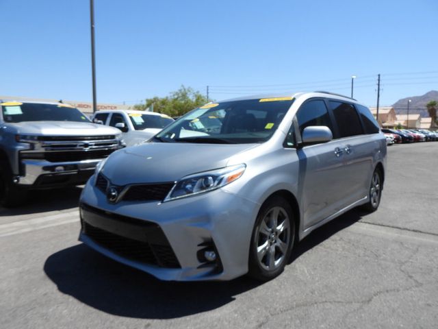 2018 Toyota Sienna 