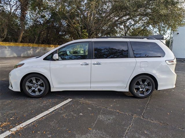 2018 Toyota Sienna SE