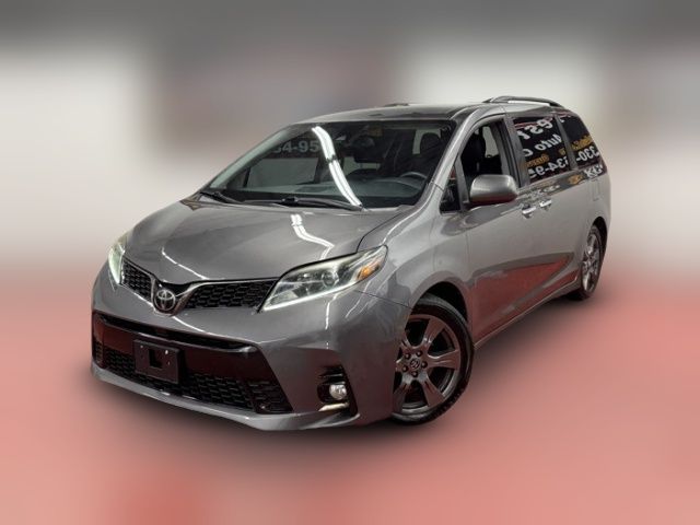2018 Toyota Sienna SE