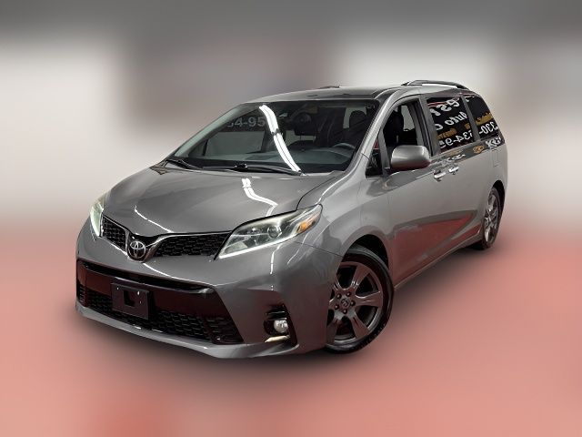 2018 Toyota Sienna SE