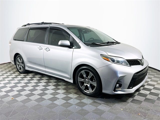 2018 Toyota Sienna SE