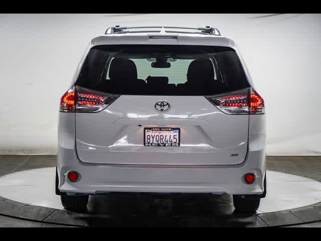 2018 Toyota Sienna SE