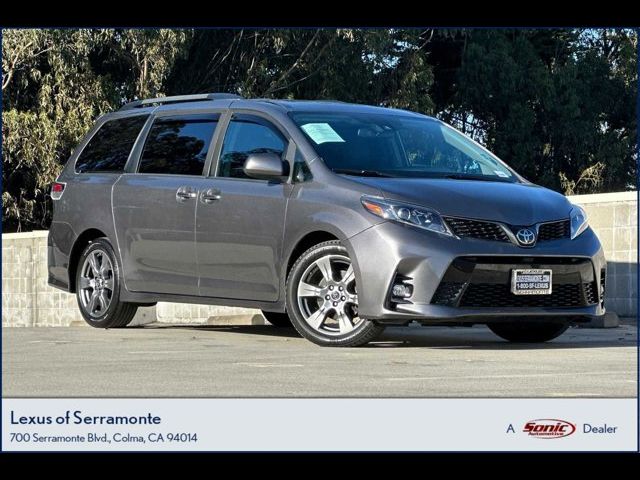 2018 Toyota Sienna SE