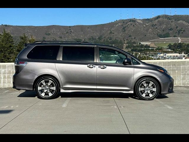 2018 Toyota Sienna SE