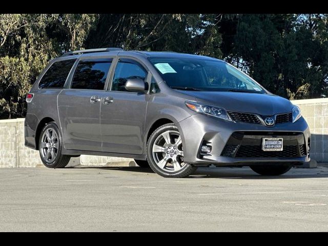 2018 Toyota Sienna SE