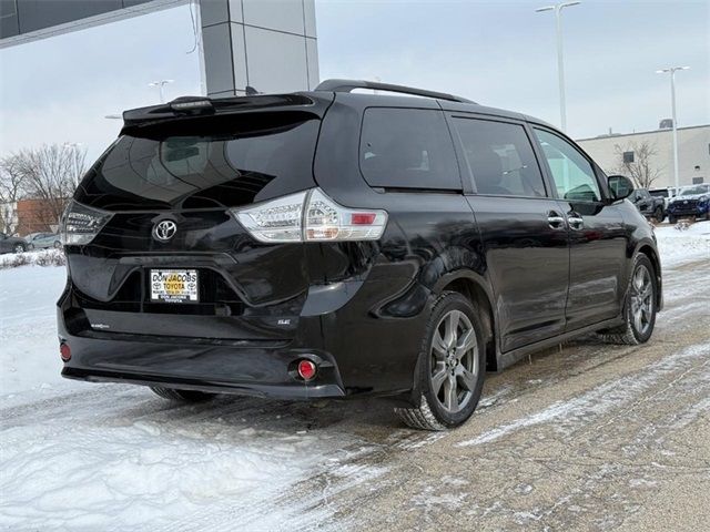 2018 Toyota Sienna 