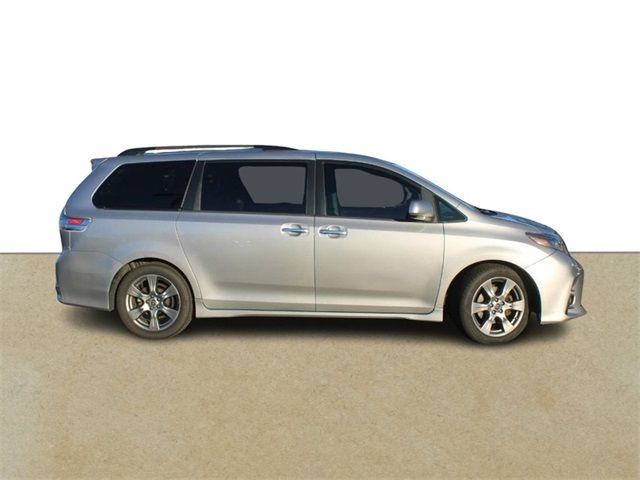 2018 Toyota Sienna SE