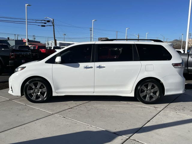 2018 Toyota Sienna SE