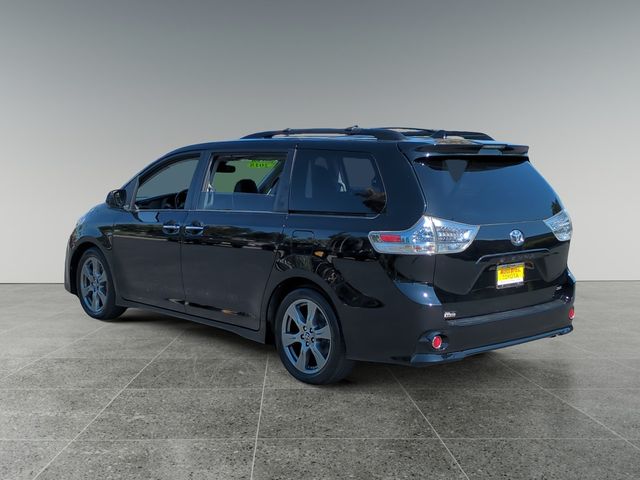 2018 Toyota Sienna SE