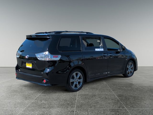 2018 Toyota Sienna SE