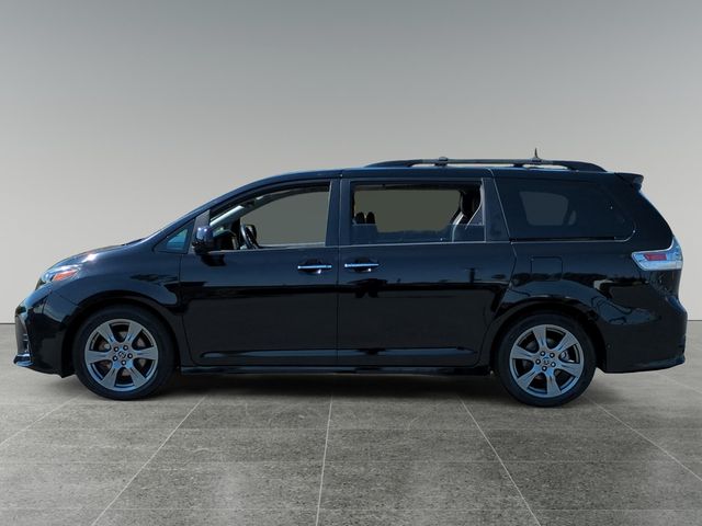 2018 Toyota Sienna SE