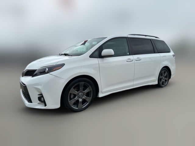 2018 Toyota Sienna 