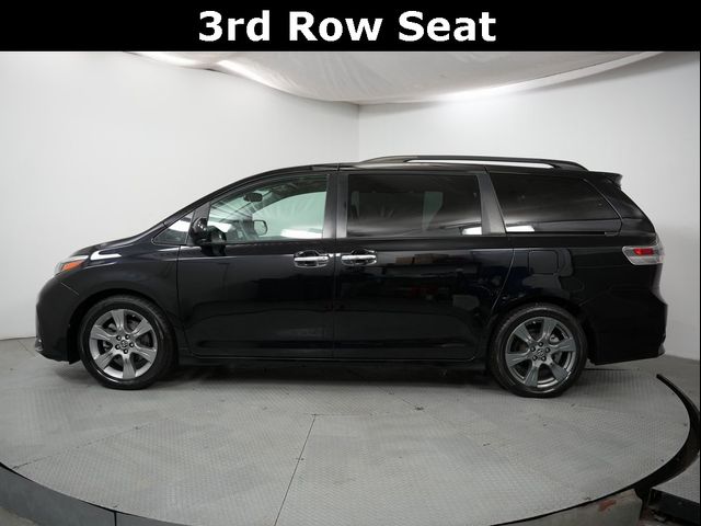 2018 Toyota Sienna SE