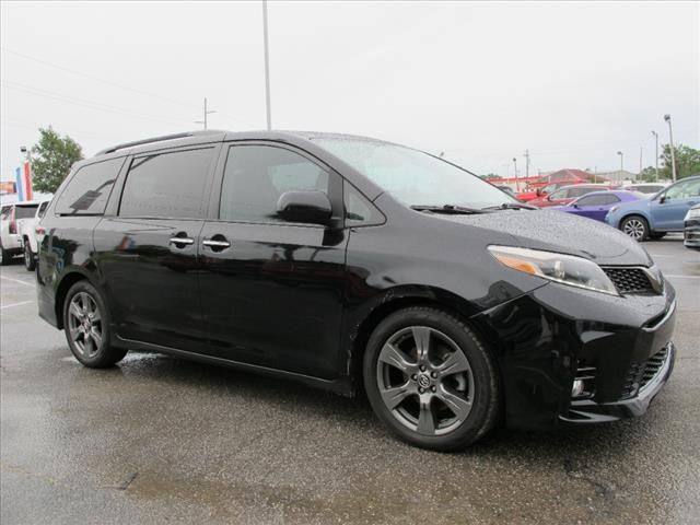 2018 Toyota Sienna SE