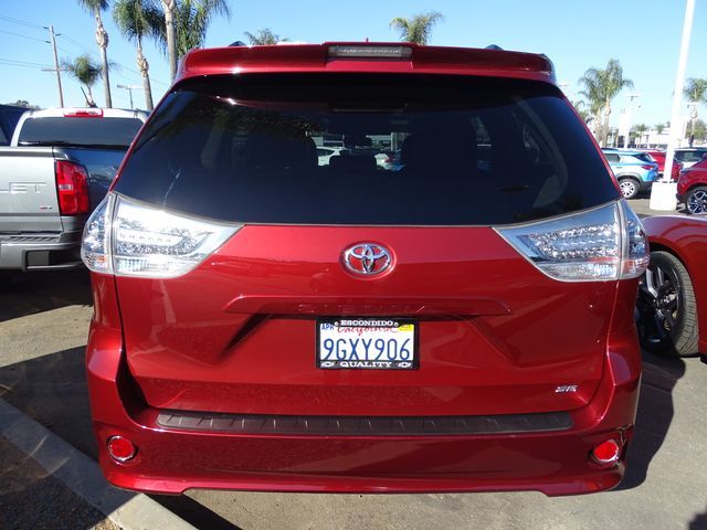 2018 Toyota Sienna SE Premium