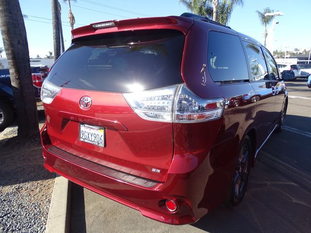 2018 Toyota Sienna SE Premium