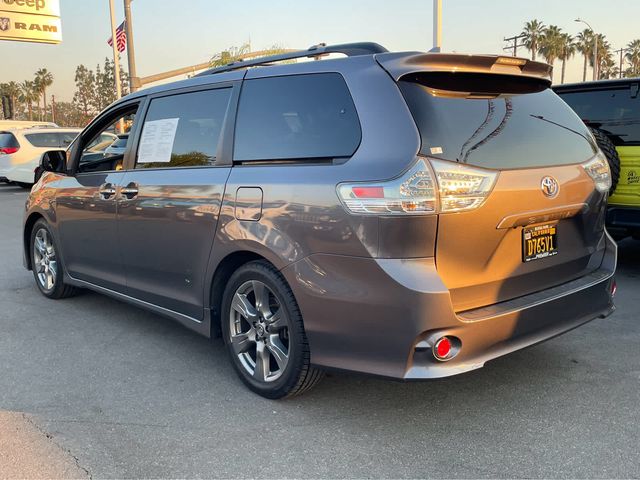 2018 Toyota Sienna SE Premium