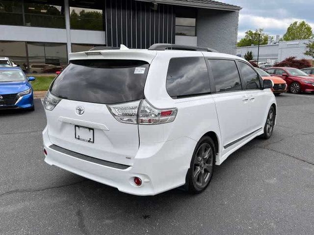 2018 Toyota Sienna SE Premium