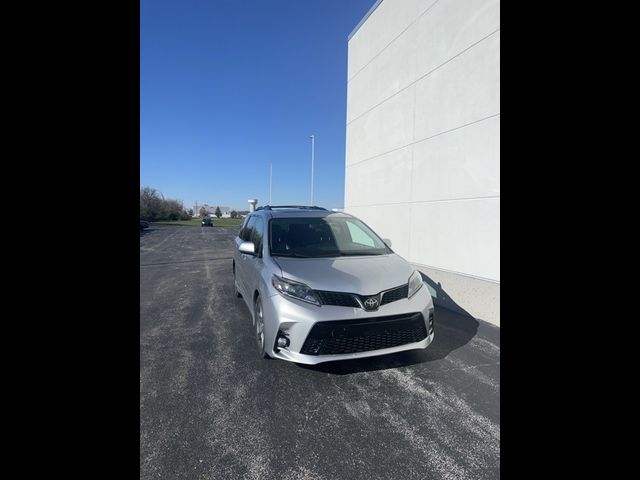 2018 Toyota Sienna SE Premium