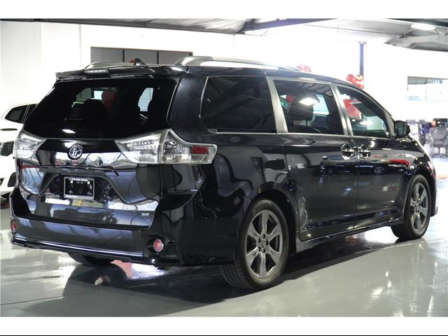 2018 Toyota Sienna SE Premium