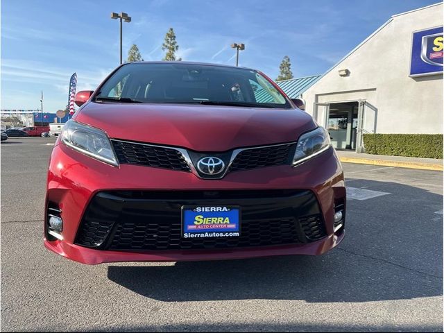 2018 Toyota Sienna SE Premium