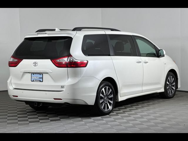 2018 Toyota Sienna 