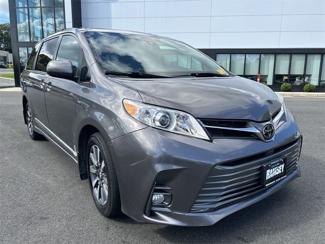 2018 Toyota Sienna 