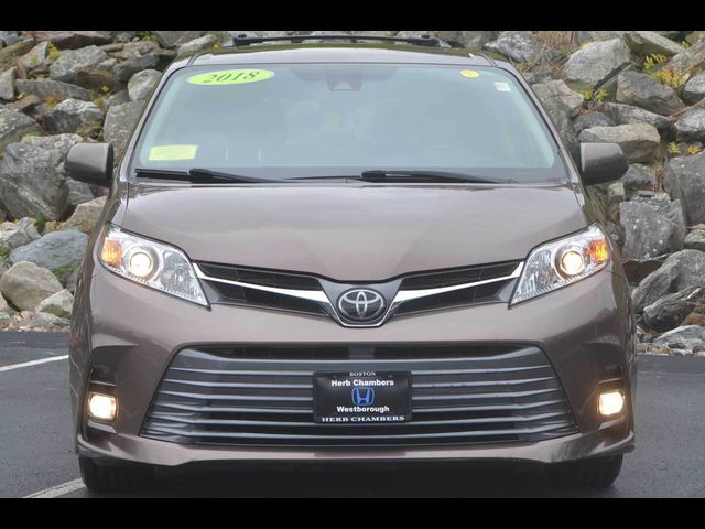 2018 Toyota Sienna XLE