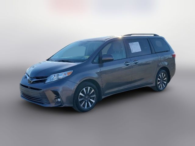 2018 Toyota Sienna XLE