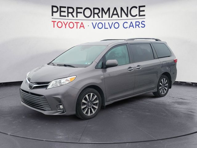 2018 Toyota Sienna XLE