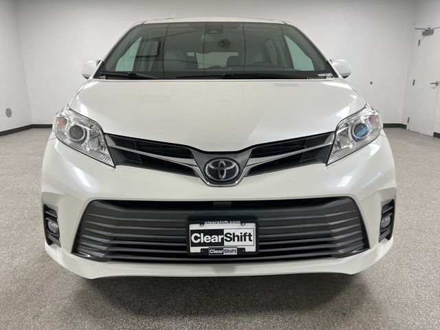 2018 Toyota Sienna XLE