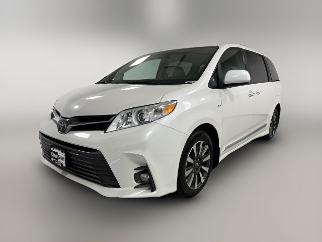 2018 Toyota Sienna XLE