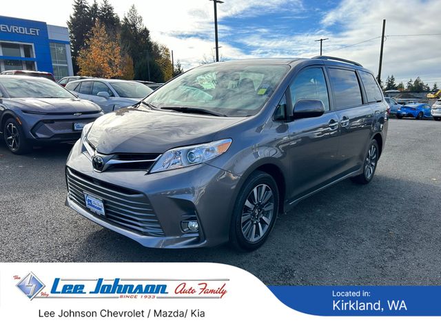 2018 Toyota Sienna XLE