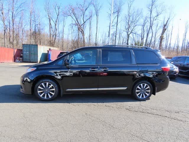 2018 Toyota Sienna XLE
